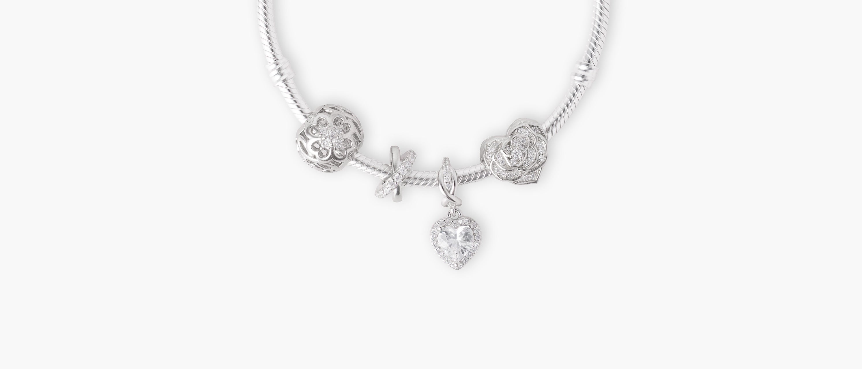 Armband mit Charms Set SHINE BRIGHT aus 925 Sterling-Silber, Flatlay – Charmerie