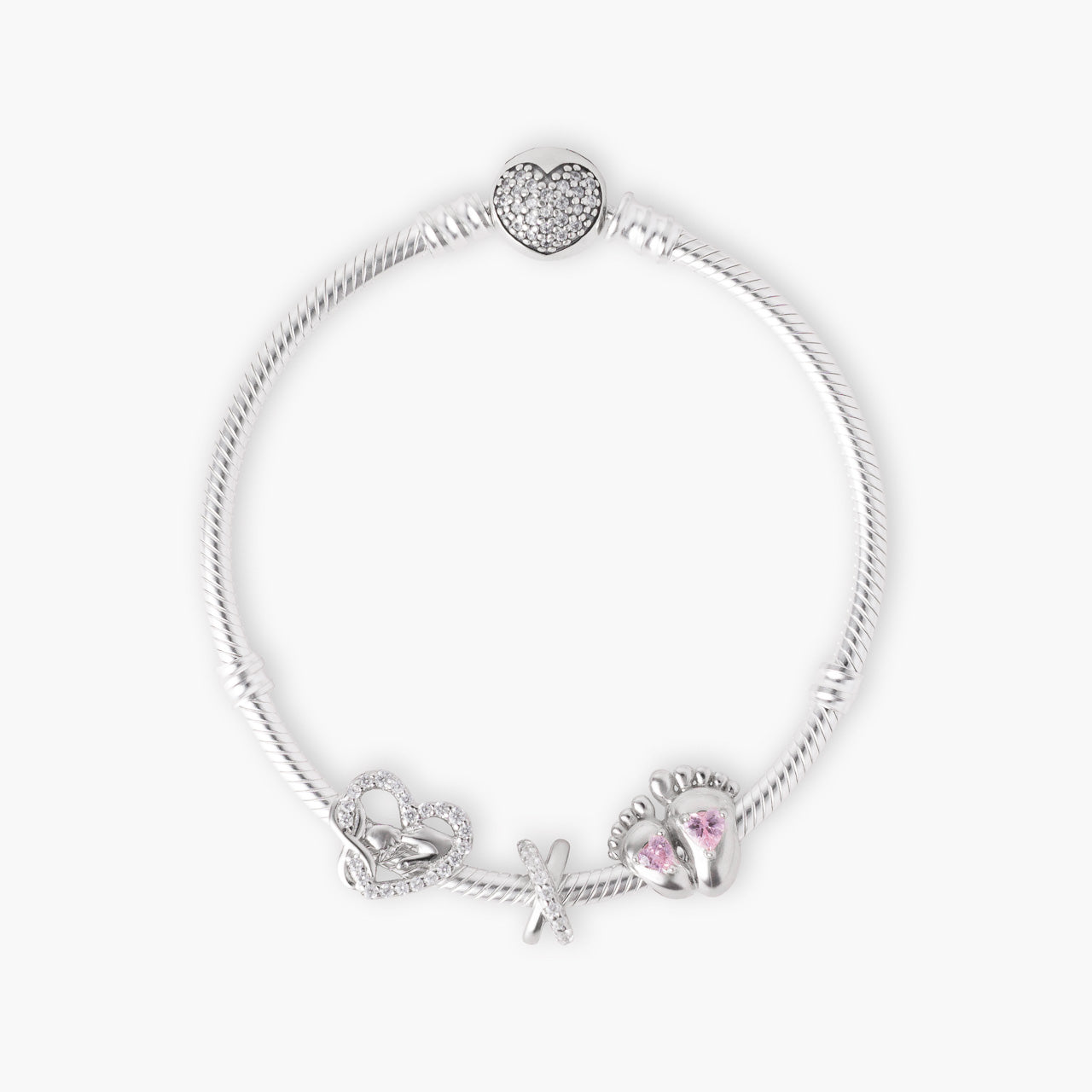 Armband mit Charms Set WHERE LOVE BEGINS aus 925 Sterling-Silber, Flatlay – Charmerie