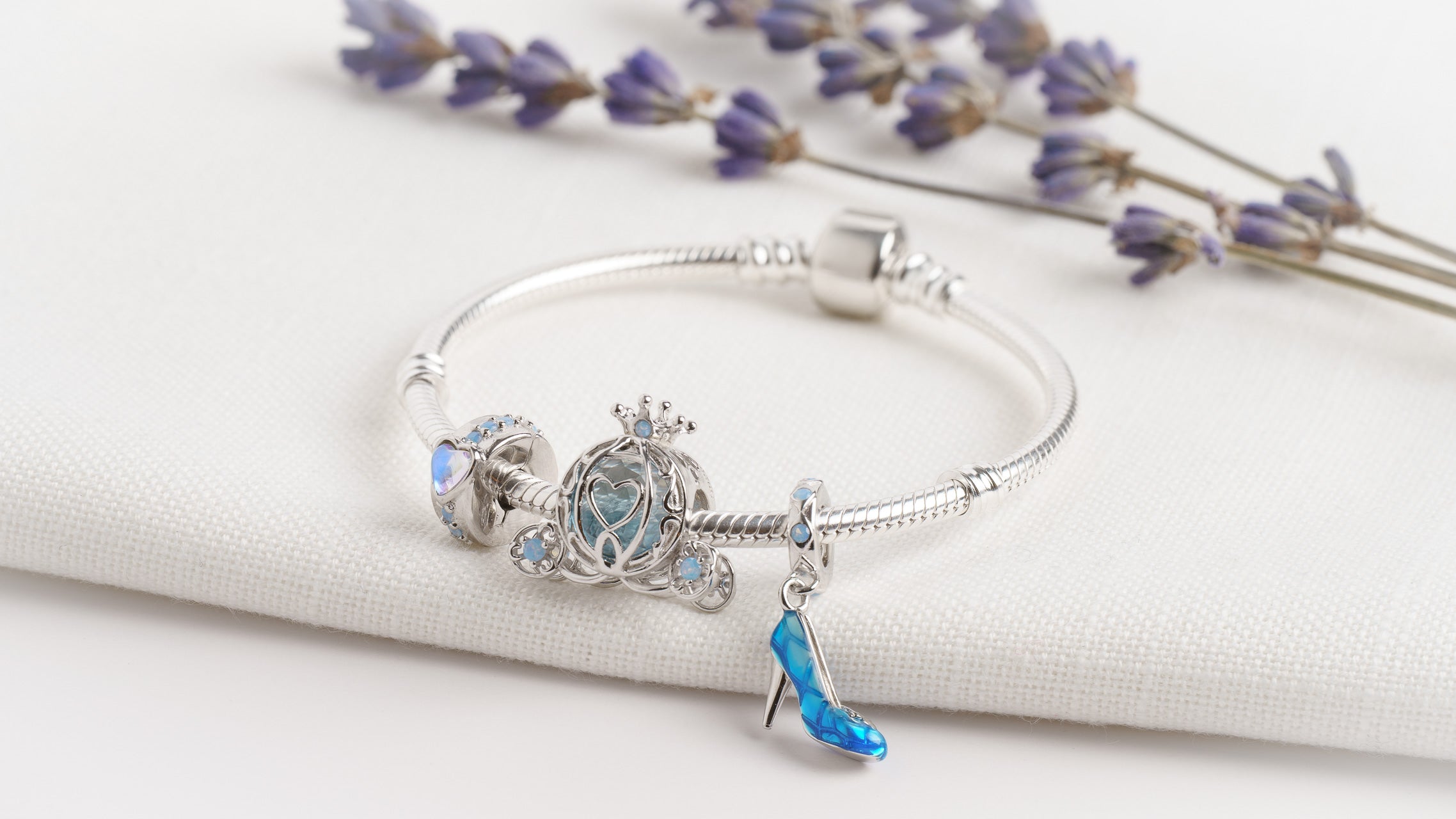 Charmerie Set für Träumerinnen - Armband mit Charms Set MIDNIGHT MAGIC aus 925 Sterling-Silberslider_item_GgPqpa